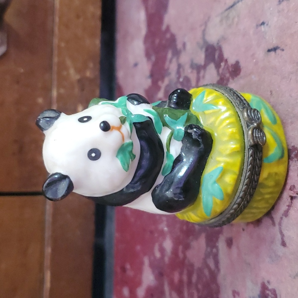 Panda Hinged Lid Trinket Box Hand Painted Panda Pill Box JL875